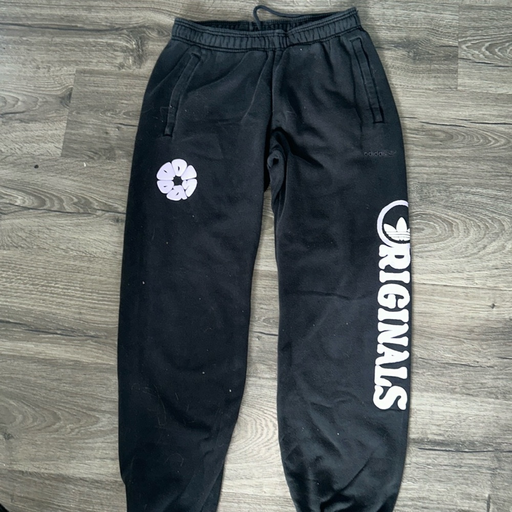 ADIDAS men's originals sweatpants size medium
